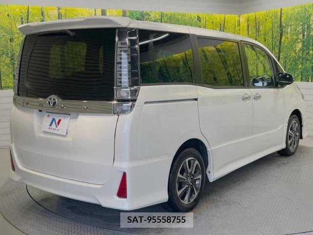 Toyota VOXY 2021-07 380400-18