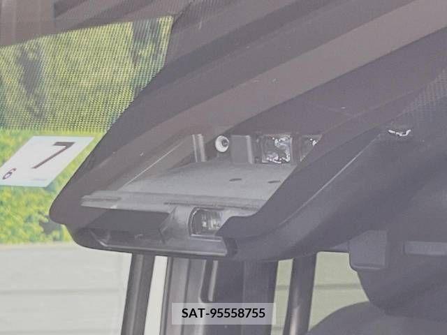 Toyota VOXY 2021-07 380400-4