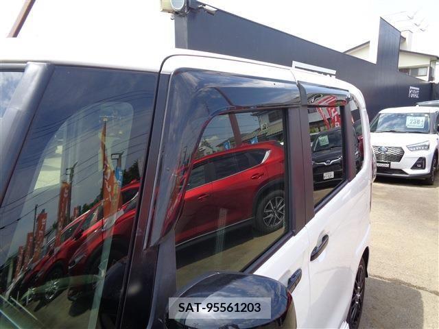 Honda N BOX CUSTOM 2023-01 279303-7