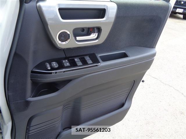 Honda N BOX CUSTOM 2023-01 279303-23