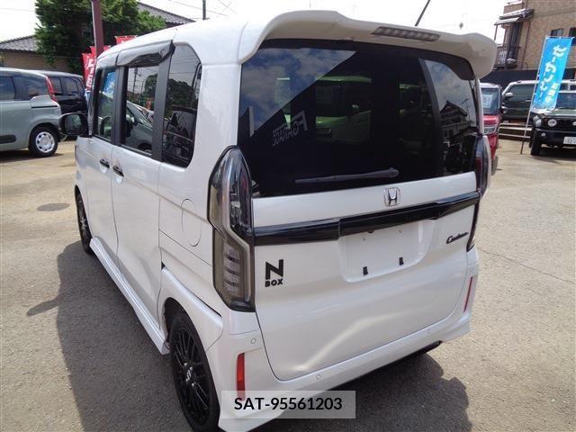 Honda N BOX CUSTOM 2023-01 279303-4