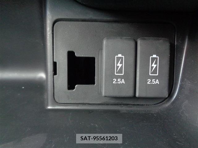 Honda N BOX CUSTOM 2023-01 279303-18