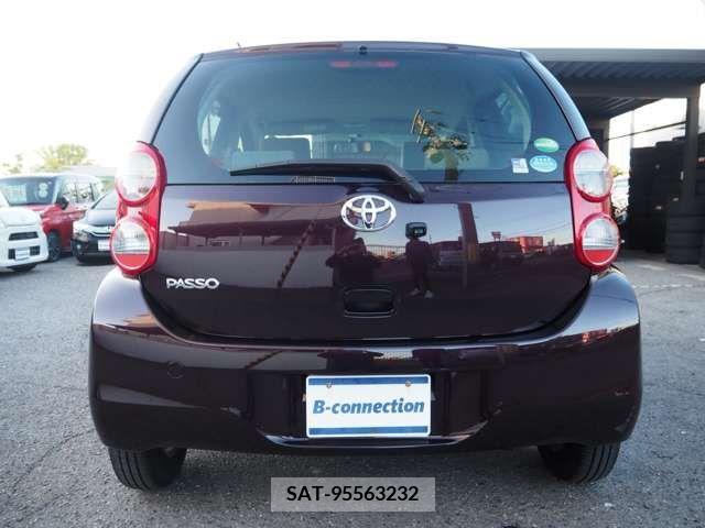 Toyota PASSO 2012-04 281278-8