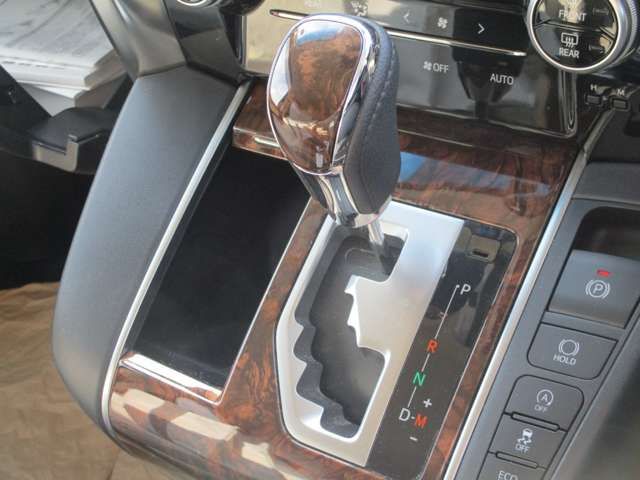 Toyota ALPHARD 2020-10 181713-6