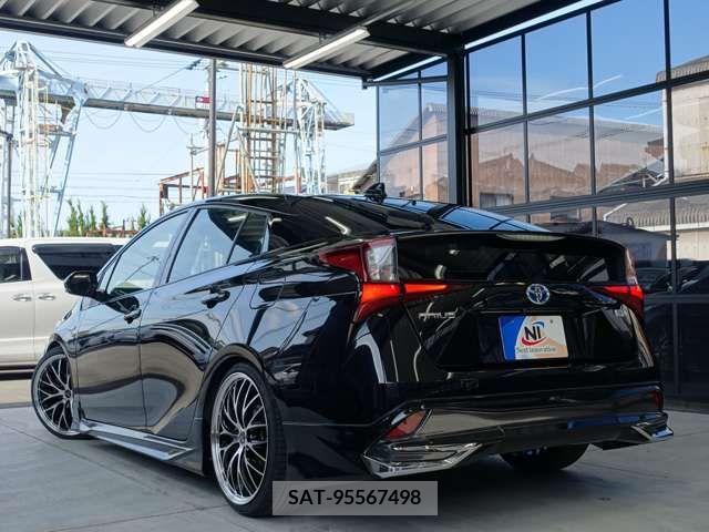 Toyota PRIUS 2019-12 220806-13
