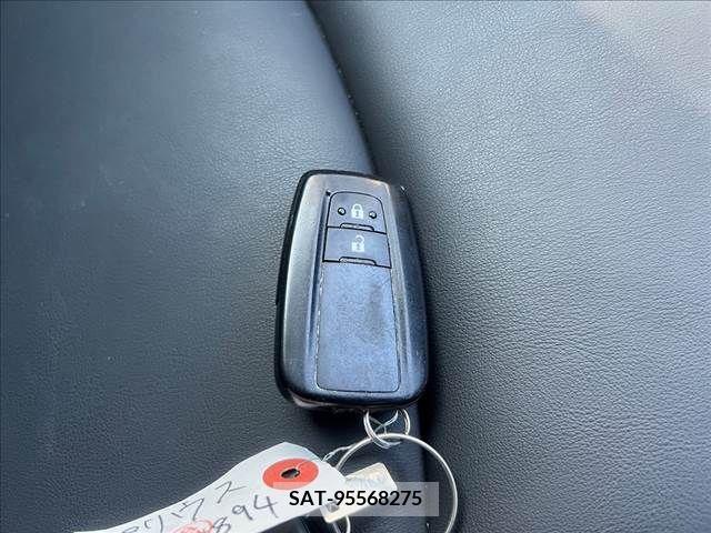 Toyota PRIUS 2021-01 208426-16