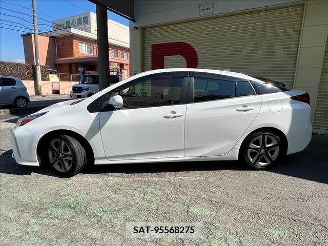 Toyota PRIUS 2021-01 208426-4