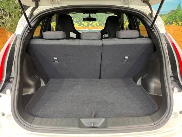 Nissan JUKE 2015-09 21247-10