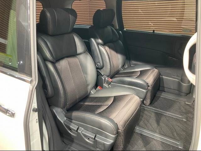 Nissan ELGRAND 2017-03 17834-8