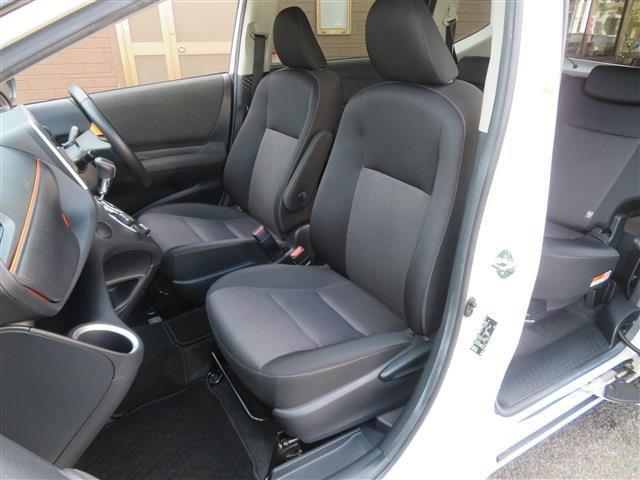 Toyota SIENTA 2019-01 27246-7
