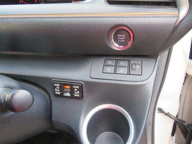 Toyota SIENTA 2019-01 27246-13