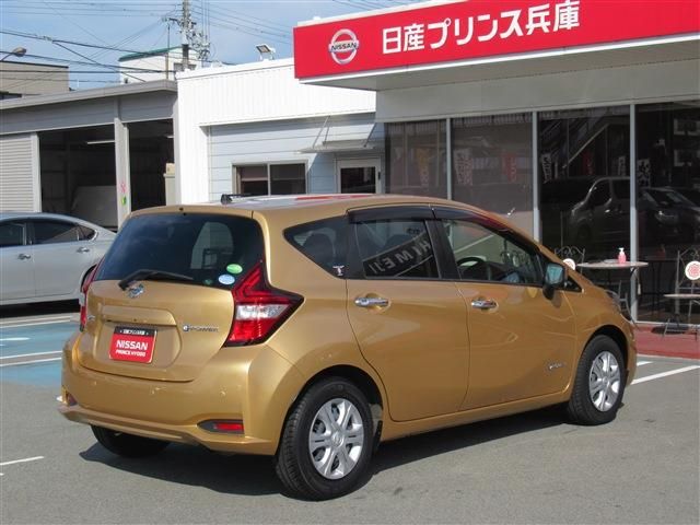 Nissan NOTE 2017-08 6807-2
