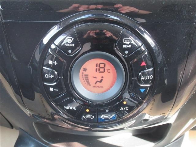 Nissan NOTE 2017-08 6807-8