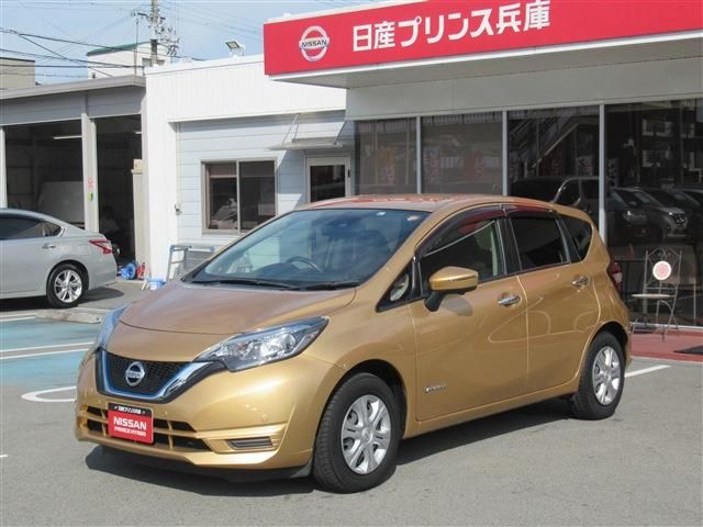 Nissan NOTE 2017-08 6807-24