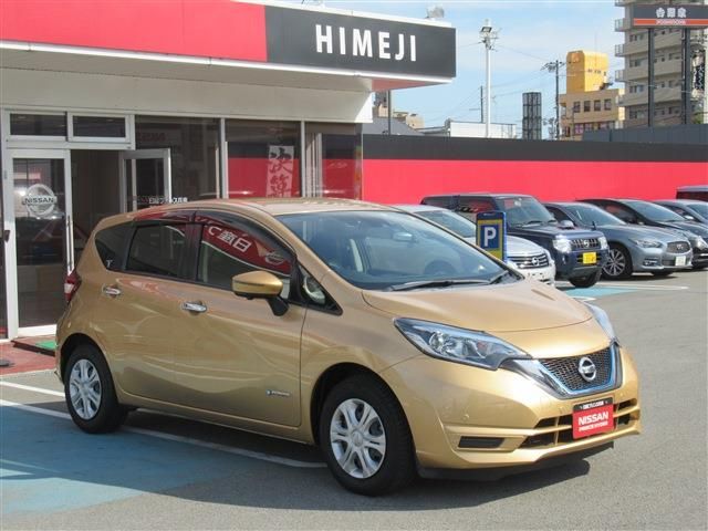 Nissan NOTE 2017-08 6807-22