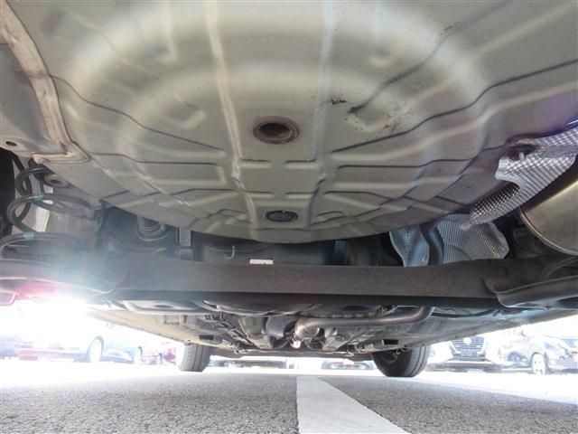 Nissan NOTE 2017-08 6807-29