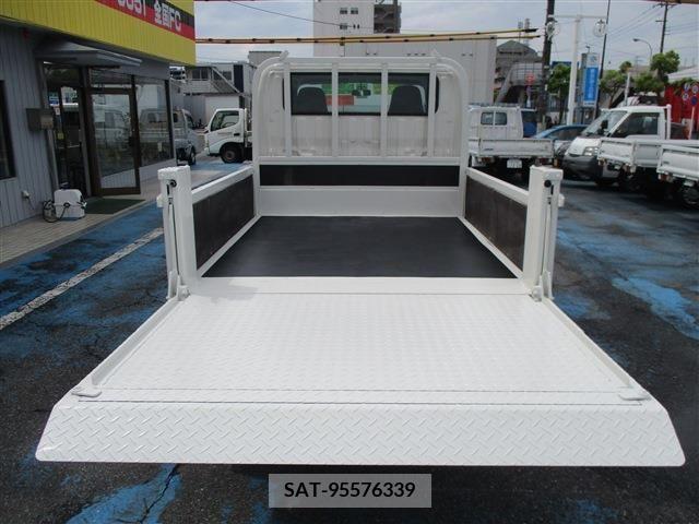 Hino DUTRO 2016-09 296739-5