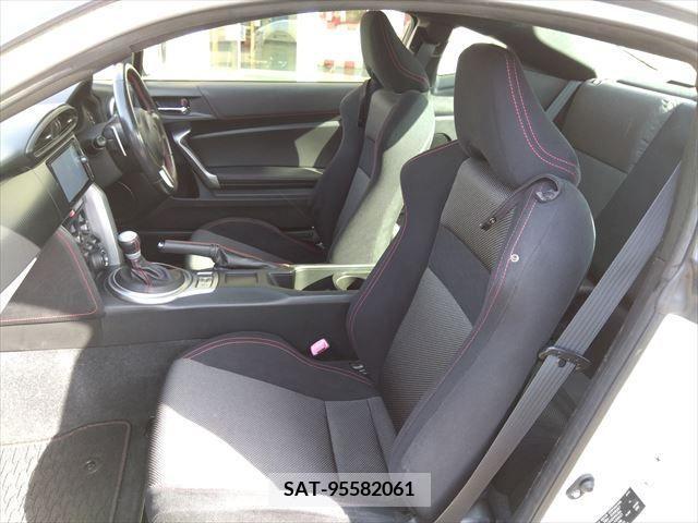 Toyota 86 2013-10 228156-11