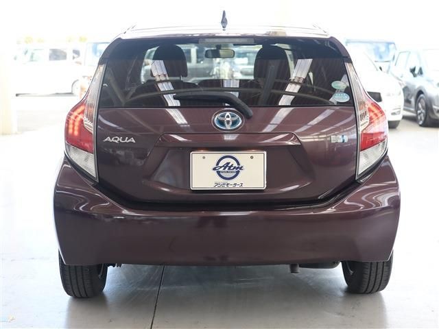 Toyota AQUA 2015-09 192429-4