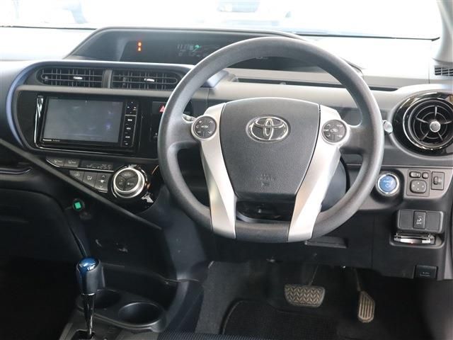 Toyota AQUA 2015-09 192429-10