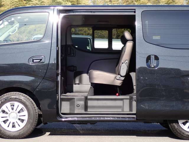 Nissan CARAVAN VAN 2022-01 187380-4