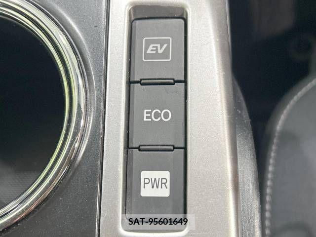 Toyota PRIUS ALPHA 2015-11 381006-5