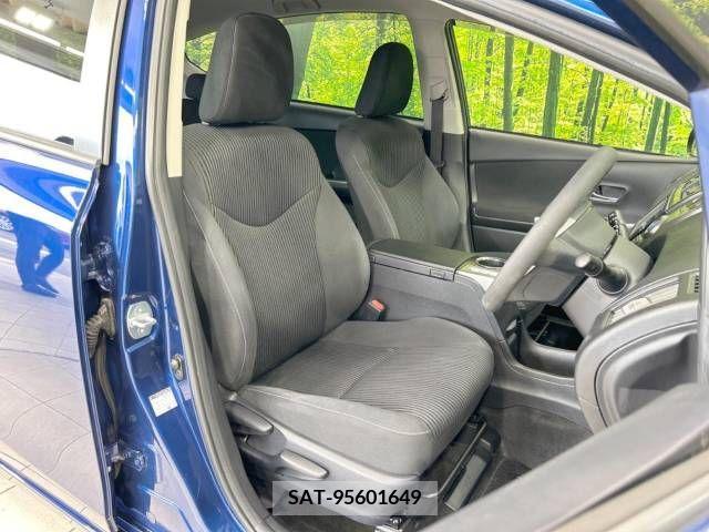Toyota PRIUS ALPHA 2015-11 381006-9