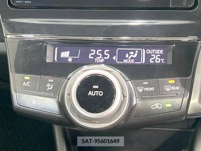 Toyota PRIUS ALPHA 2015-11 381006-6
