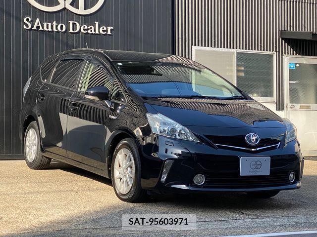 Toyota PRIUS ALPHA 2012-12 226892-3