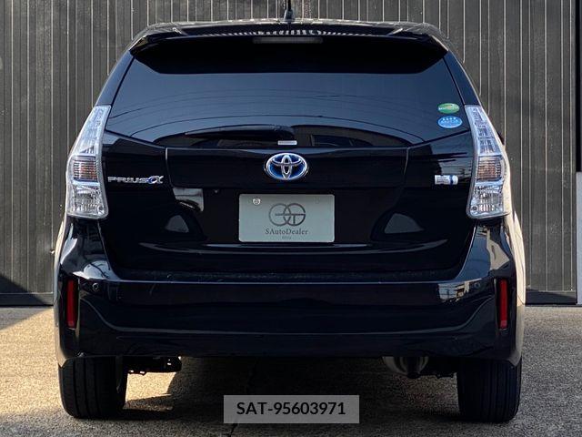 Toyota PRIUS ALPHA 2012-12 226892-7