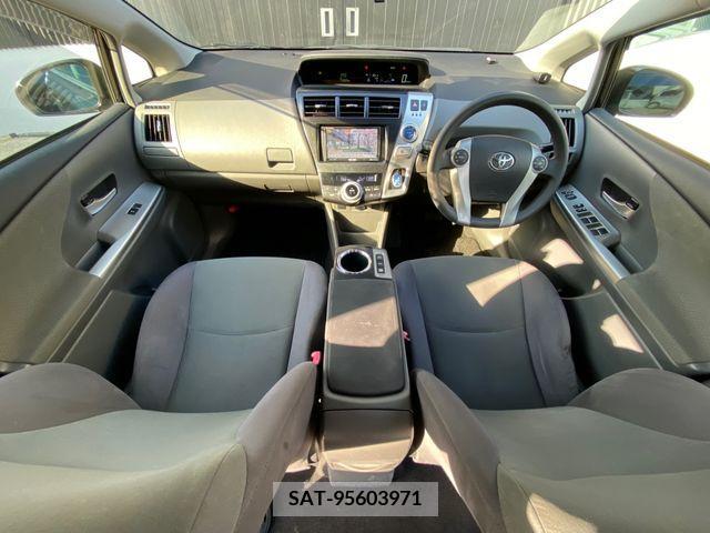 Toyota PRIUS ALPHA 2012-12 226892-10