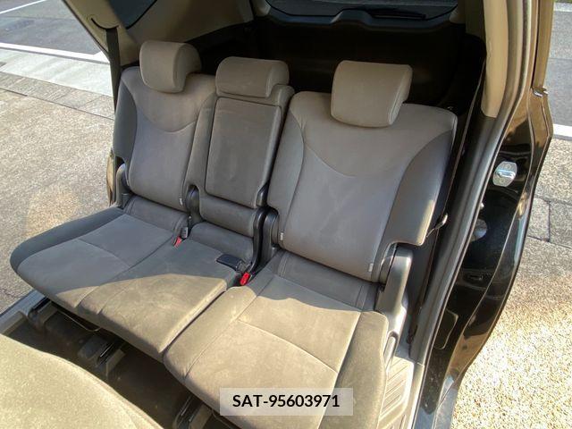 Toyota PRIUS ALPHA 2012-12 226892-19