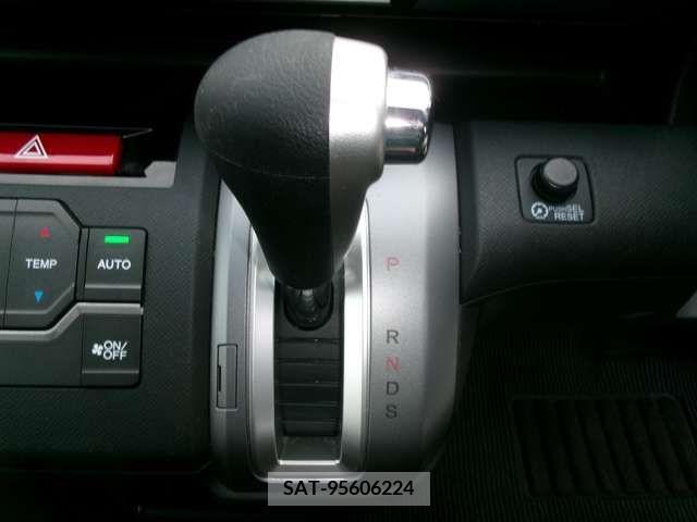 Honda STEP WGN 2013-04 206930-9