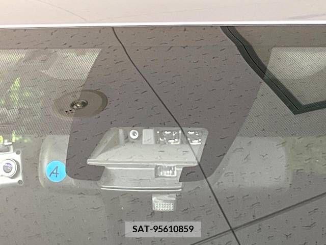 Toyota VOXY 2016-12 370405-4