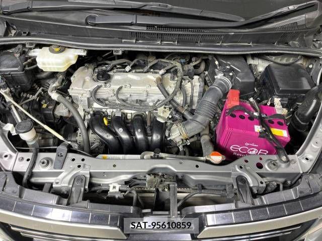 Toyota VOXY 2016-12 370405-19