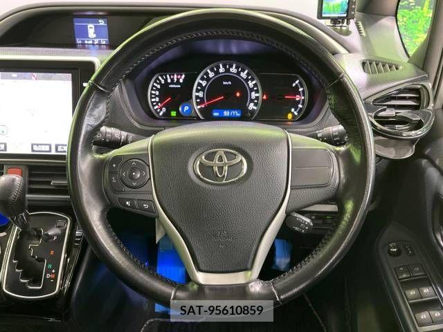 Toyota VOXY 2016-12 370405-12