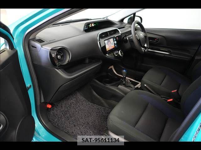 Toyota AQUA 2019-01 260290-1