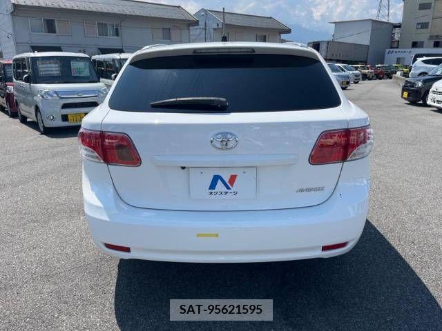 Toyota AVENSIS WAGON 2011-11 356701-15