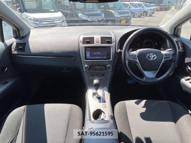 Toyota AVENSIS WAGON 2011-11 356701-1