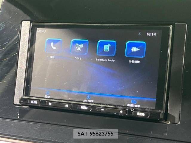 Nissan AURA 2023-06 215539-2