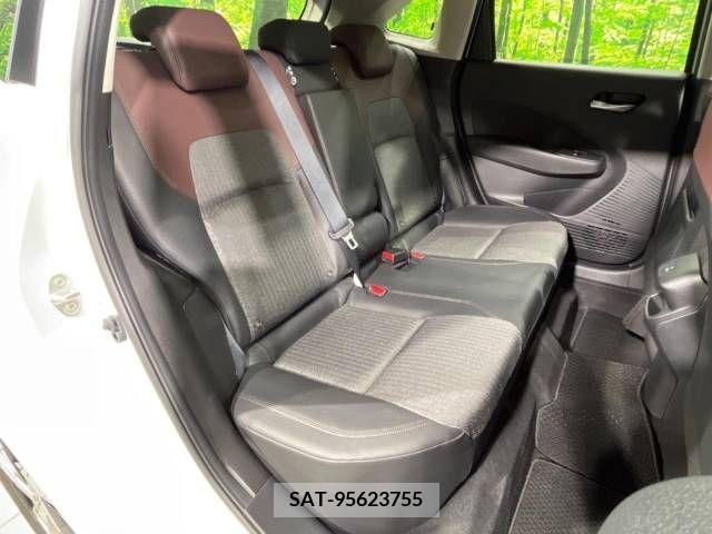 Nissan AURA 2023-06 215539-9
