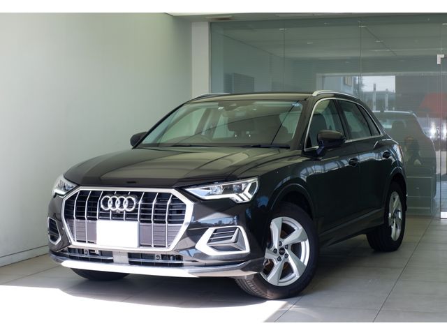Audi Q3 2022-09 14508-0