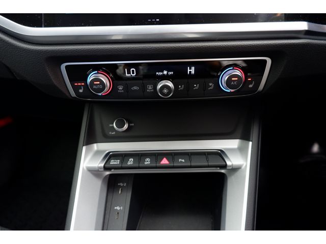 Audi Q3 2022-09 14508-16