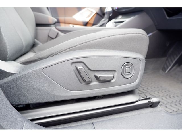 Audi Q3 2022-09 14508-24
