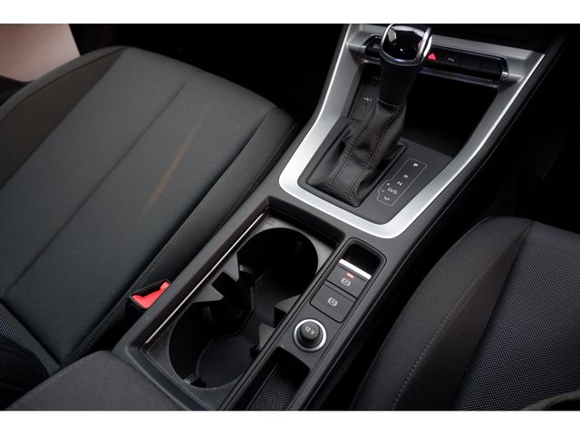 Audi Q3 2022-09 14508-15