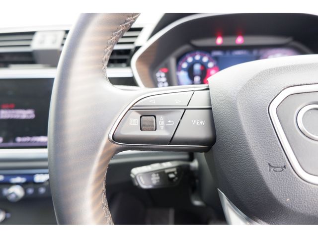 Audi Q3 2022-09 14508-23