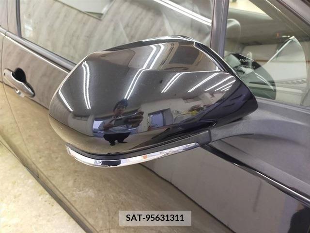 Toyota PRIUS 2018-12 282092-13