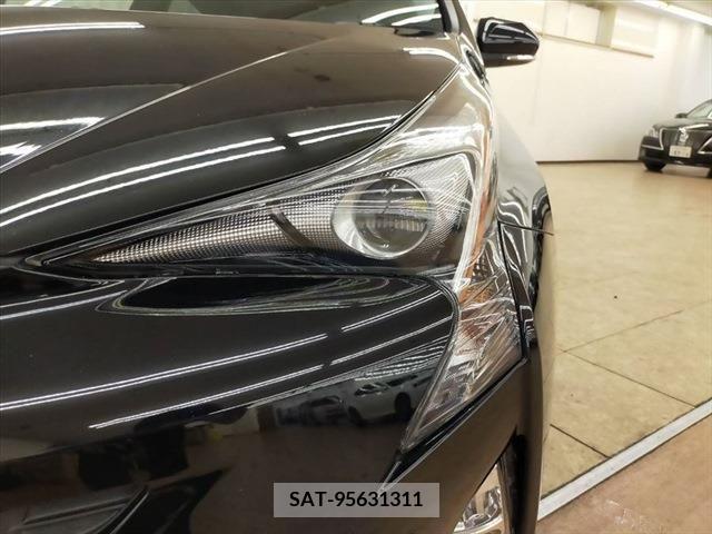 Toyota PRIUS 2018-12 282092-8
