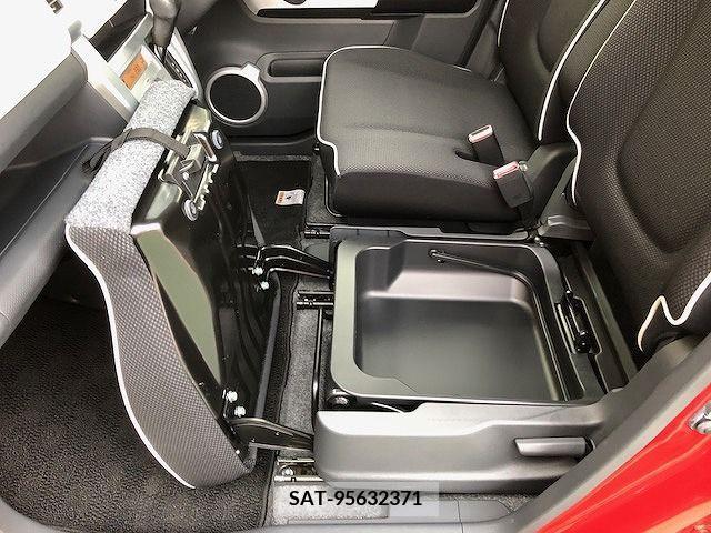 Suzuki HUSTLER 2015-02 232704-23