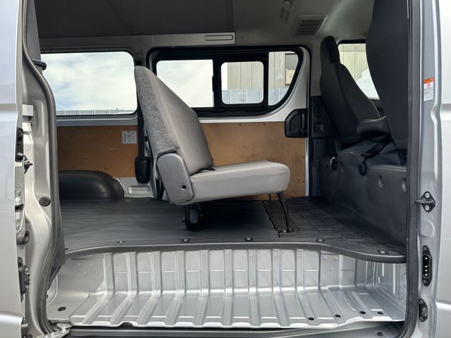 Toyota HIACE VAN 2020-10 9561-18